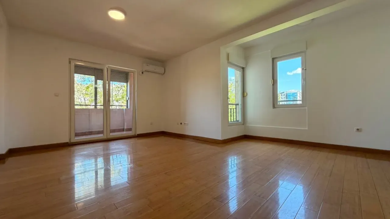 Rent, three bedroom apartment, 107m², Vezirov Most, Podgorica