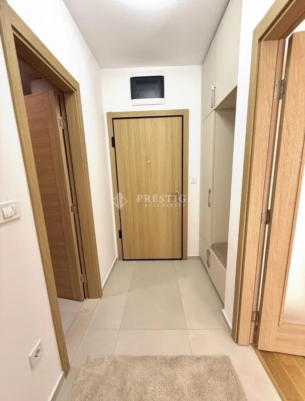 Izdavanje, jednosoban stan, 50m², City Kvart, Podgorica