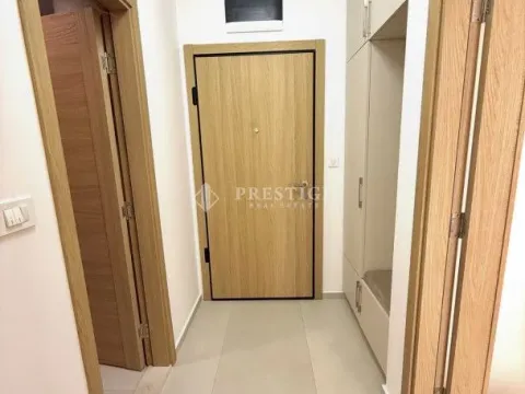 Rent, one bedroom apartment, 50m², City Kvart, Podgorica - image 11