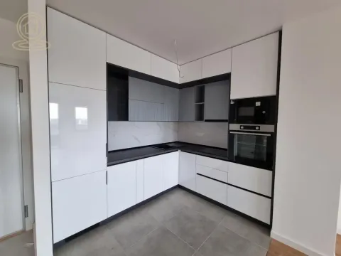 Izdavanje, trosoban stan, 80m², Trošarina, Voždovac Sve Podlokacije