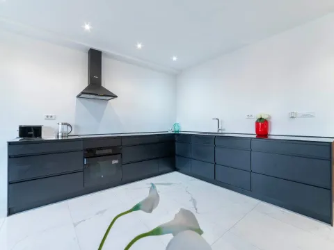 Sale, three bedroom apartment, 149m², Rafailovići, Budva - image 10