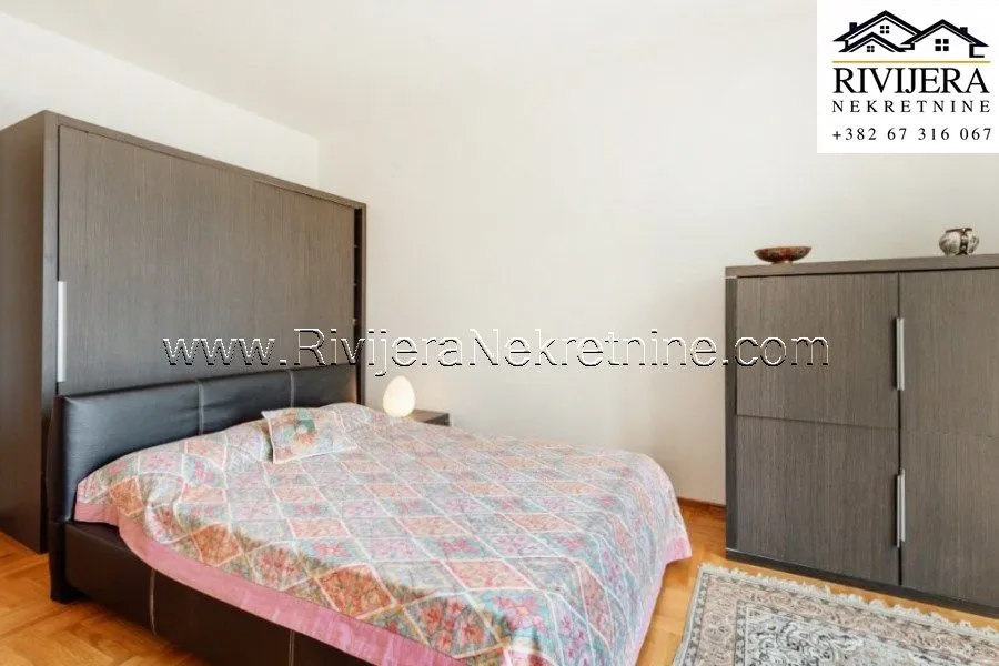 Prodaja, trosoban stan, 190m², Savina, Herceg Novi