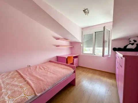 Rent, three bedroom apartment, 150m², Zabjelo, Podgorica - image 12