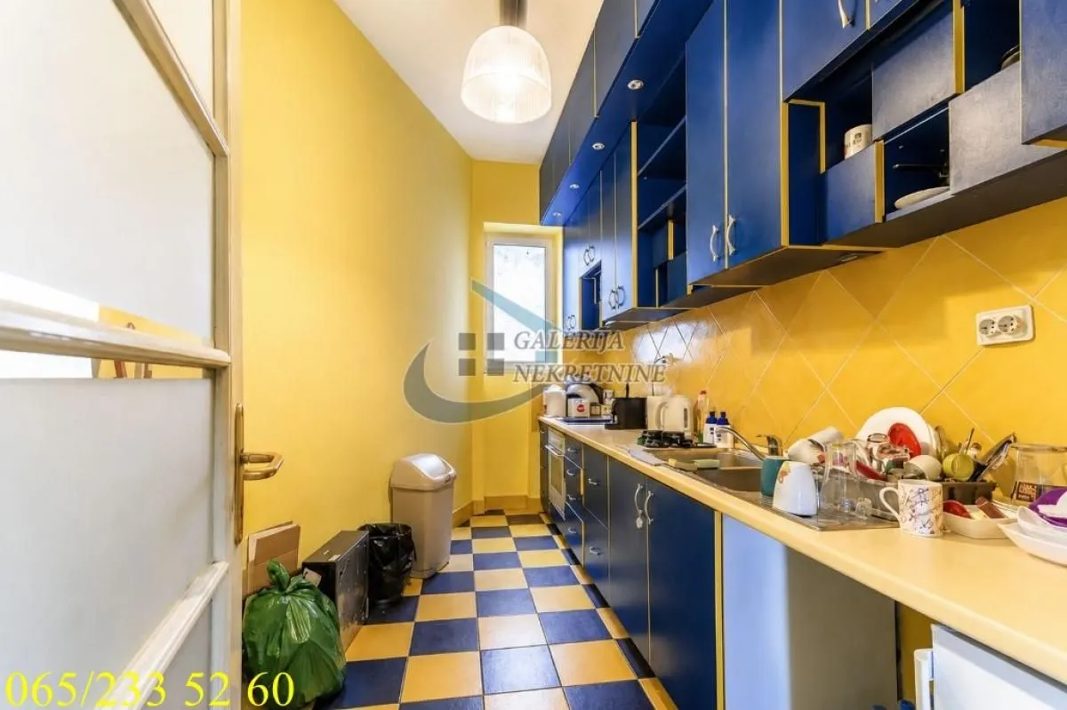 Prodaja, četvorosoban stan, 120m², Stari Grad, Beograd