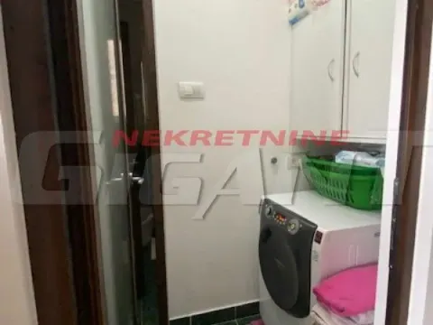 Sale, four bedroom apartment, 110m², Savski Venac, Beograd - image 17