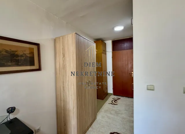 Rent, studio apartment, 32m², Makedonsko naselje, Bar