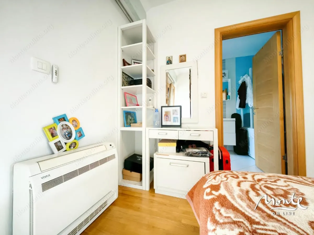 Prodaja, trosoban stan, 196m², Podgorica, Crna Gora