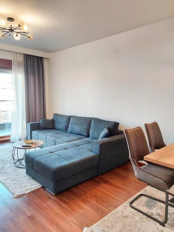 Izdavanje, jednosoban stan, 49m², Master Kvart, Podgorica