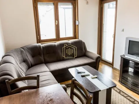 Izdavanje, jednosoban stan, 33m², Pobrežje, Podgorica - image 1