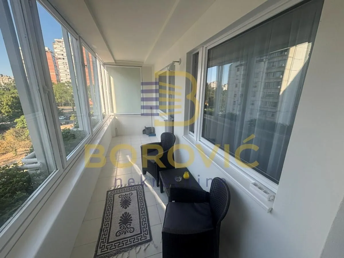 Izdavanje, dvosoban stan, 70m², Novi Beograd Blok 72, Novi Beograd Sve Podlokacije