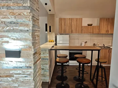 Rent, two bedroom apartment, 100m², Budva, Crna Gora - image 23