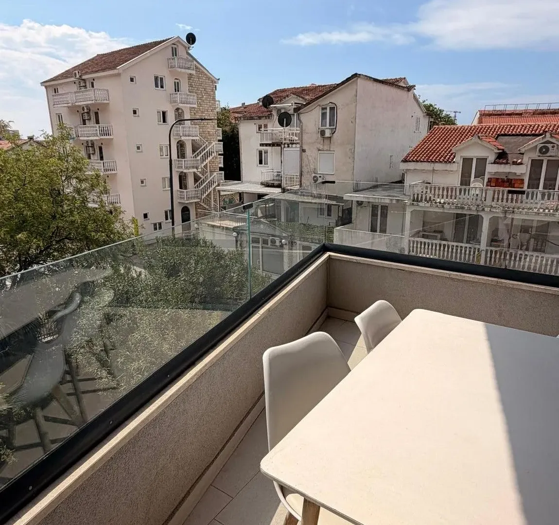 Sale, two bedroom apartment, 60m², Podkošljun, Budva