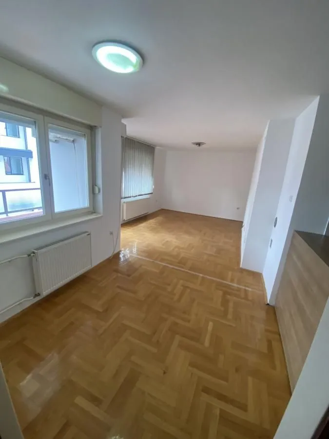 Izdavanje, dvosoban stan, 73m², Crveni Pevac, Niš