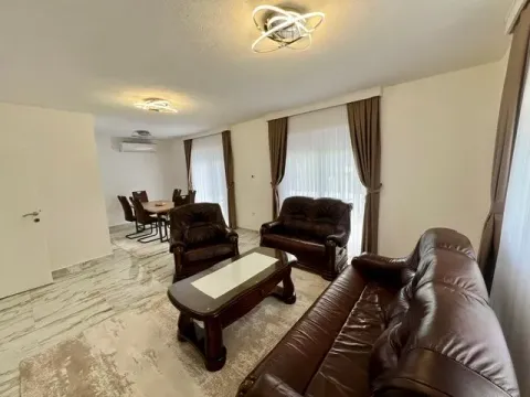 Izdavanje, kuća, 144m², Centar, Danilovgrad - image 5