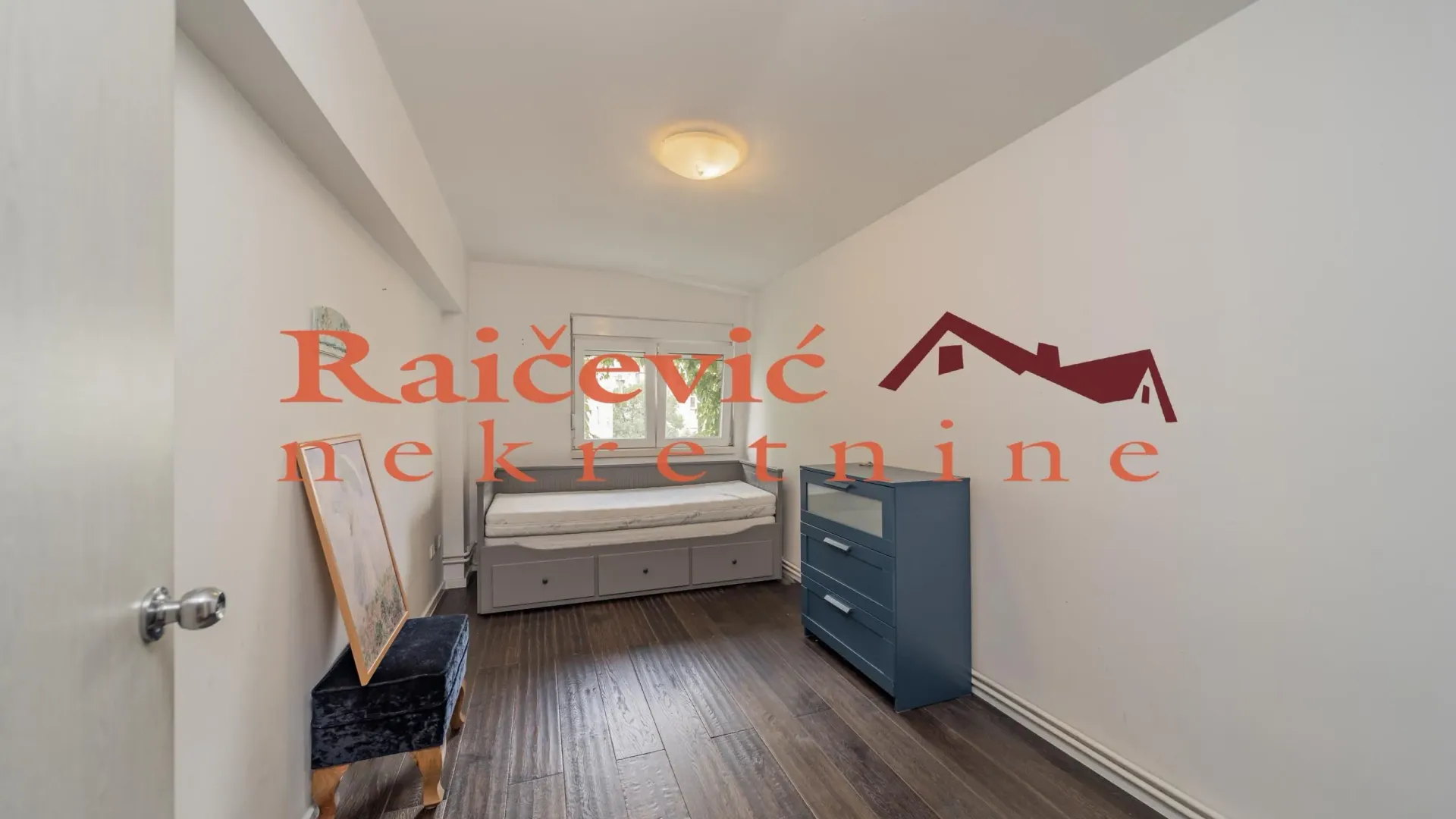 Sale, three bedroom apartment, 82m², Kalenić Pijaca, Vračar Sve Podlokacije