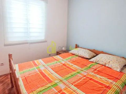 Izdavanje, kuća, 170m², Lješevići, Kotor - image 13