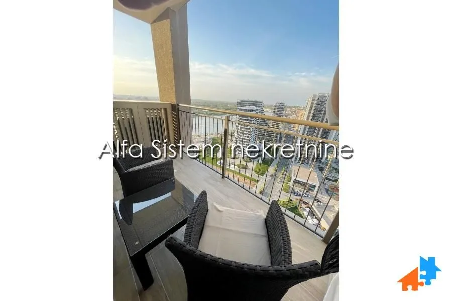 Izdavanje, trosoban stan, 83m², Savski Venac, Beograd