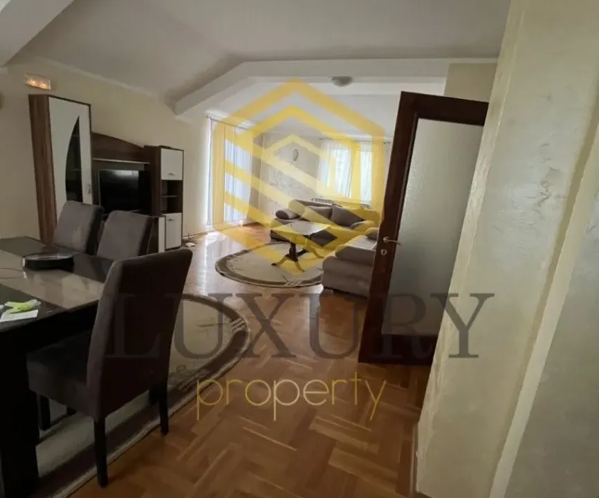 Izdavanje, četvorosoban stan, 100m², Stari Aerodrom, Podgorica