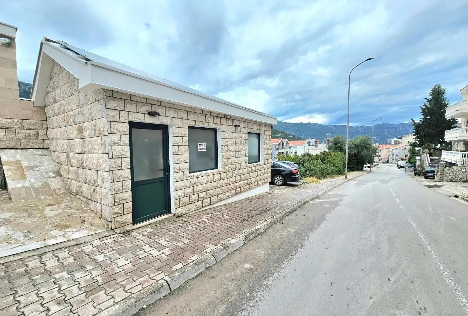 Izdavanje, poslovni prostor, 28m², Babin Do, Budva