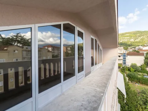 Prodaja, dvosoban stan, 66m², Centar, Tivat - image 14