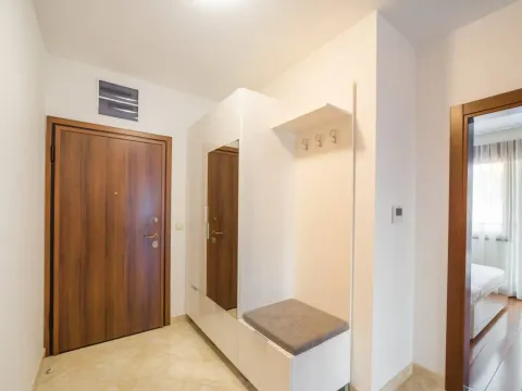 Sale, one bedroom apartment, 73m², Bečići, Budva - image 6