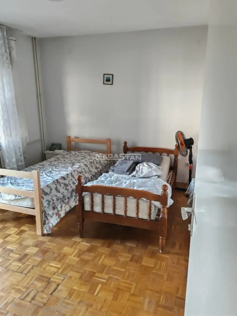 Rent, four bedroom apartment, 88m², Bajlonijeva Pijaca, Beograd