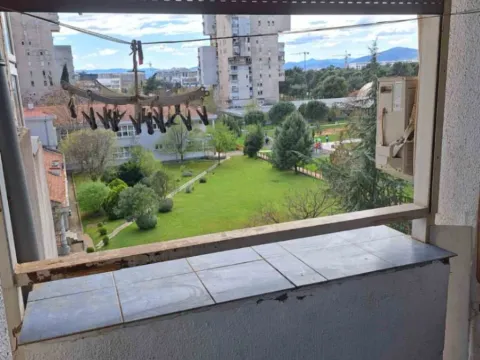 Izdavanje, trosoban stan, 103m², Blok 5, Podgorica - image 3