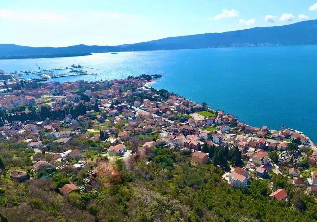 Prodaja, plac, 2200m², Tivat, Crna Gora