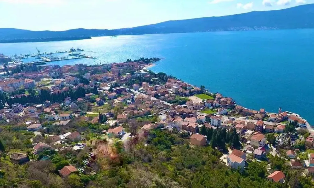 Sale, land lot, 2200m², Tivat, Crna Gora