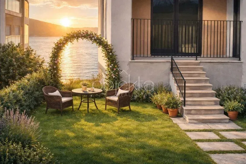 Prodaja, stan, 96m², Tivat, Crna Gora