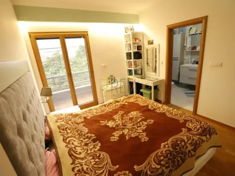 Sale, four bedroom apartment, 136m², Centar, Podgorica - image 9