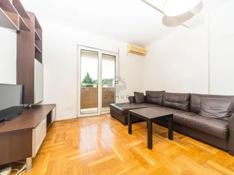 Rent, one bedroom apartment, 45m², Pobrežje, Podgorica - image 2