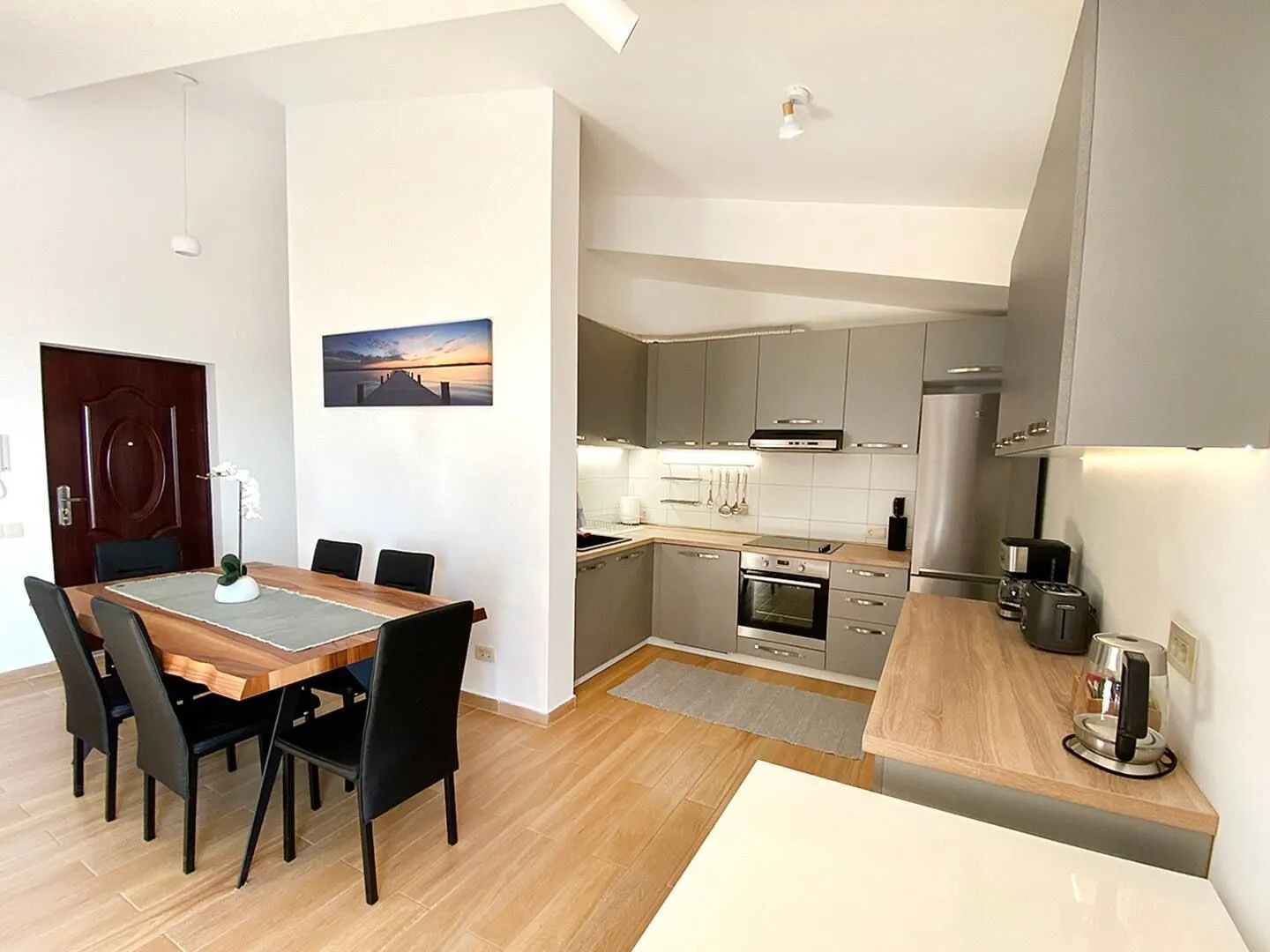 Rent, three bedroom apartment, 136m², Petrovac, Budva
