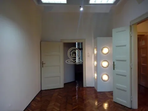 Izdavanje, trosoban stan, 93m², Stari grad, Novi Sad - image 3