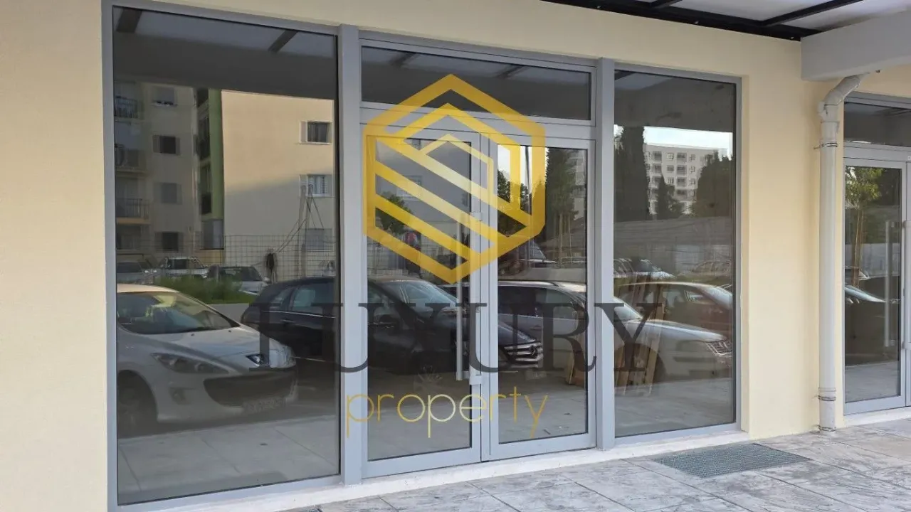Izdavanje, poslovni prostor, 120m², Pobrežje, Podgorica