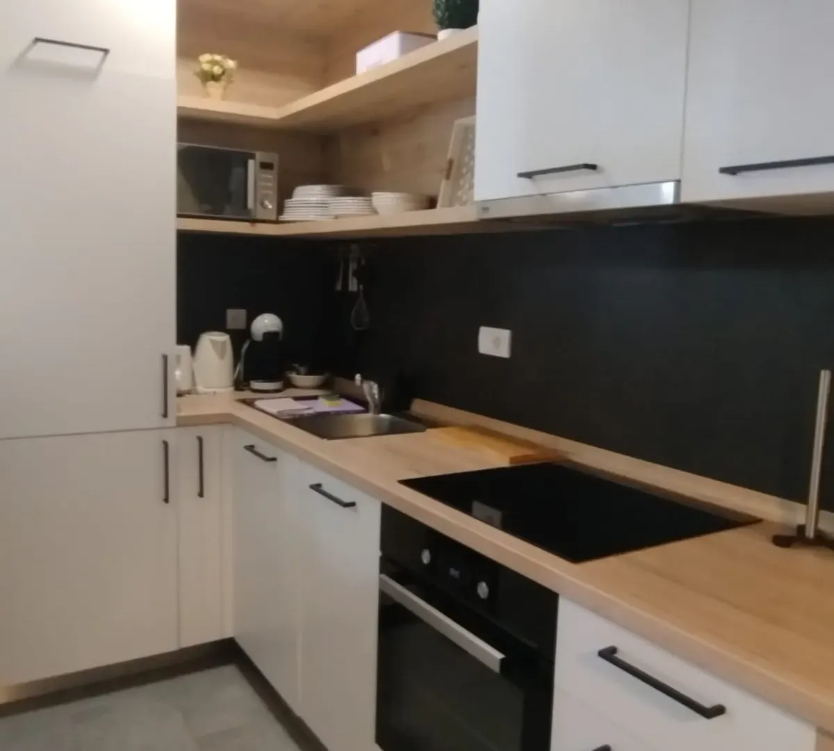 Prodaja, jednosoban stan, 46m², Centar, Tivat