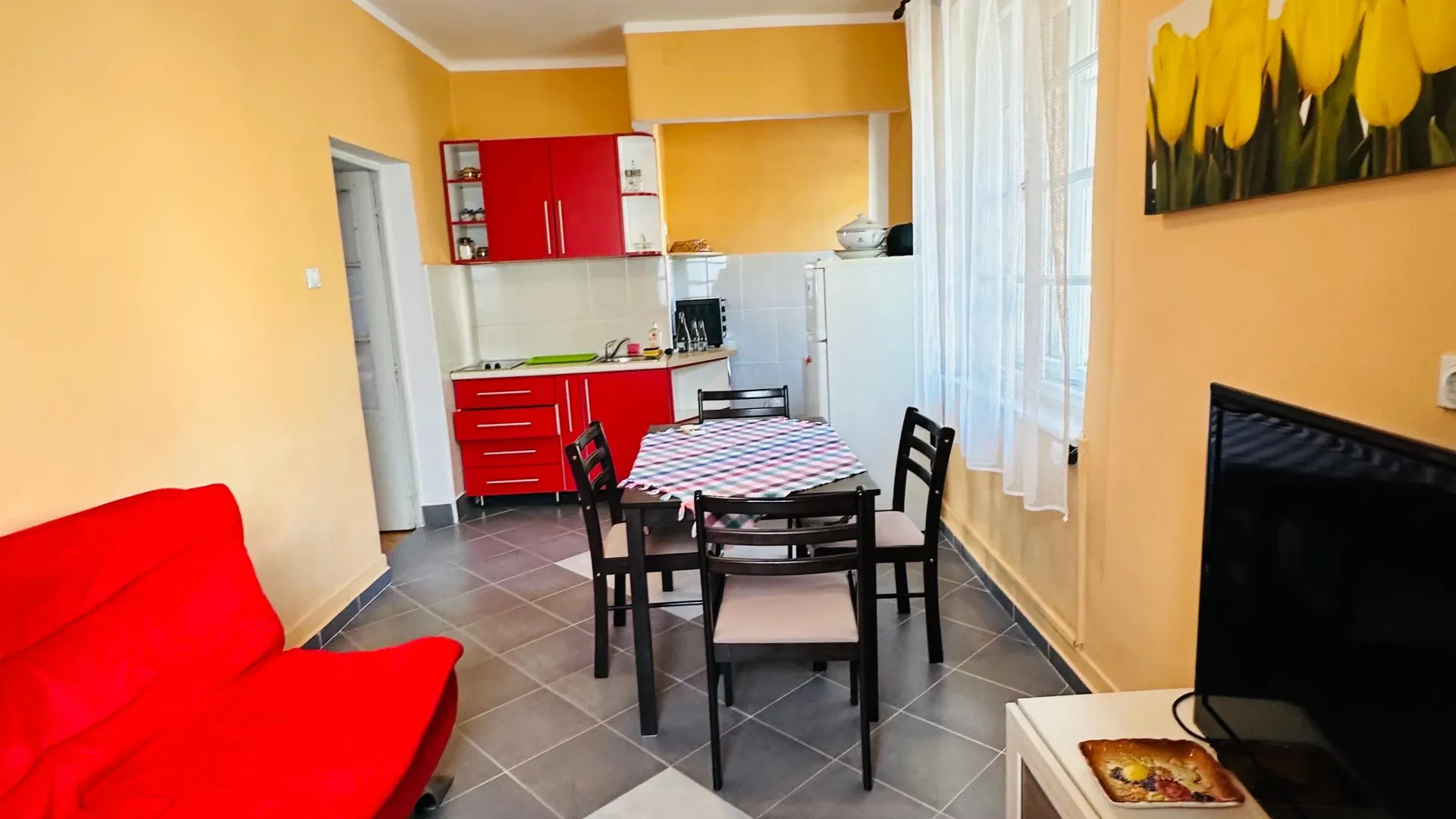 Stan-na-dan, dvosoban stan, 70m², Petrovac, Budva
