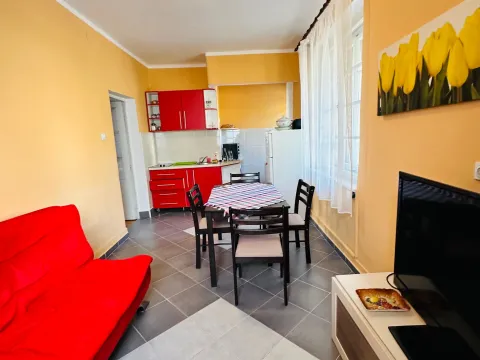 Stan-na-dan, dvosoban stan, 70m², Petrovac, Budva - image 2