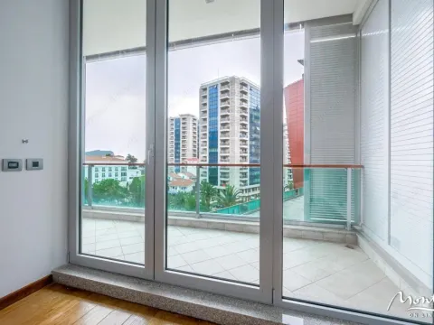 Sale, one bedroom apartment, 87m², Budva, Crna Gora - image 15