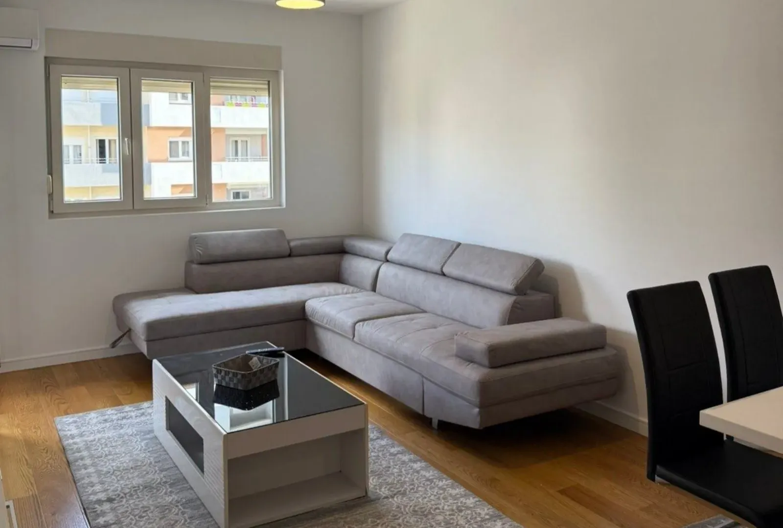 Izdavanje, stan, 69m², Central Point, Podgorica