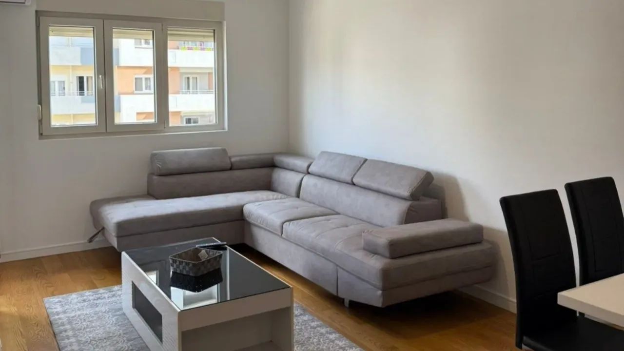 Izdavanje, stan, 69m², Central Point, Podgorica