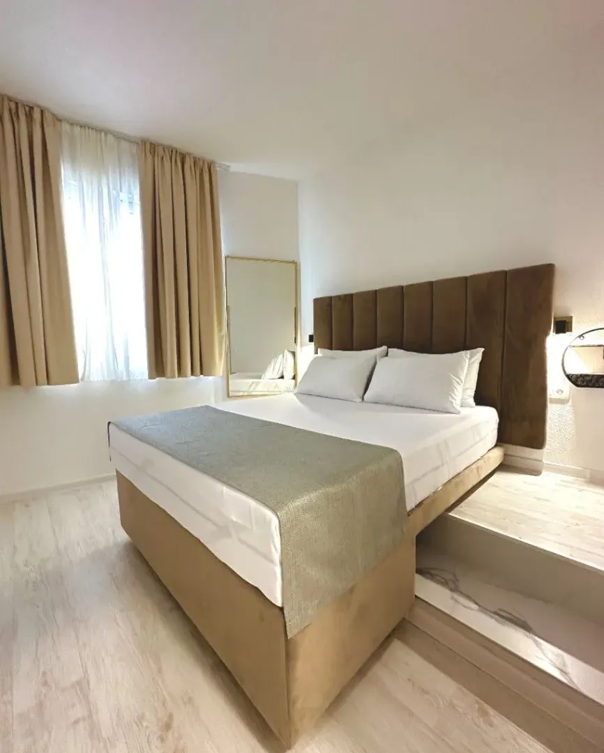 Rent, one bedroom apartment, 63m², Buljarica, Budva