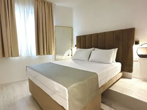 Rent, one bedroom apartment, 63m², Buljarica, Budva - image 3