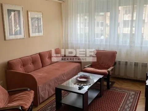 Rent, three bedroom apartment, 73m², Stari Grad, Beograd