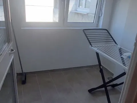 Izdavanje, dvosoban stan, 78m², Blok 5, Podgorica - image 5