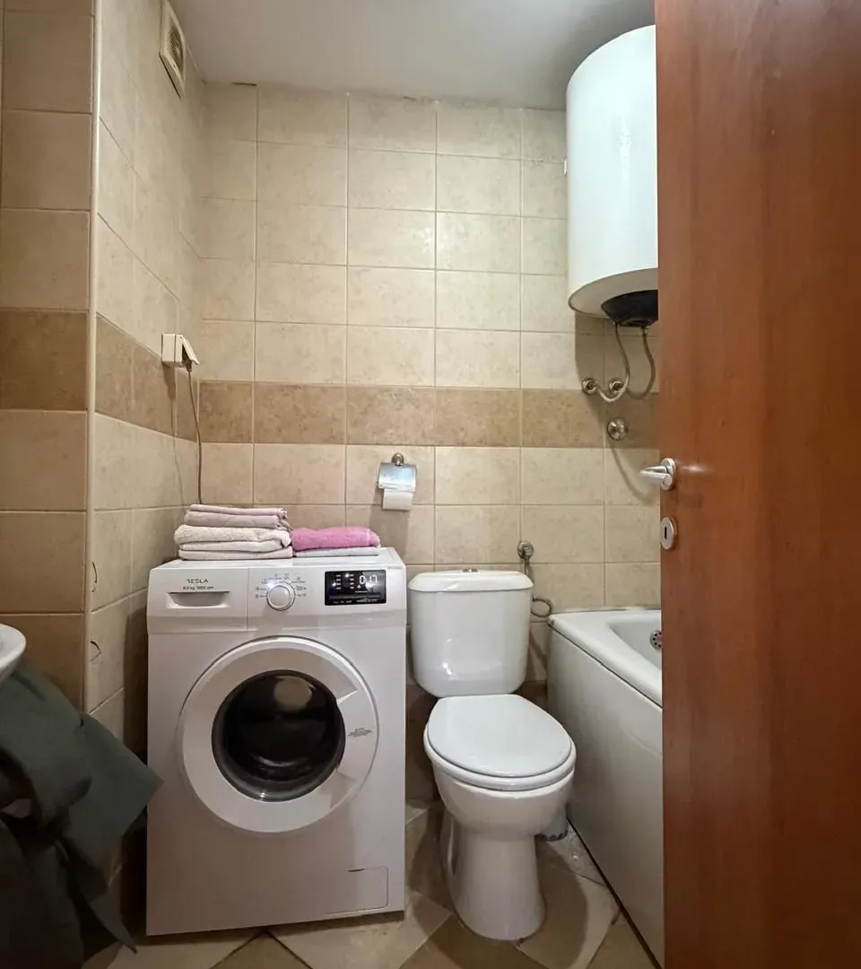 Prodaja, jednosoban stan, 45m², Vezirov Most, Podgorica