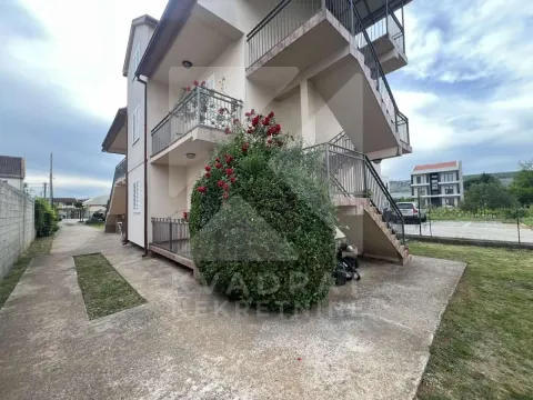 Rent, two bedroom apartment, 70m², Dalmatinska ulica, Podgorica - image 13
