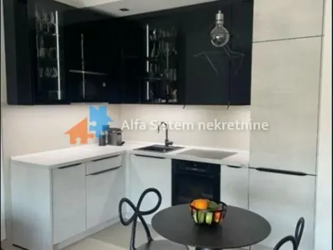 Izdavanje, trosoban stan, 80m², Stari Grad, Beograd - image 3