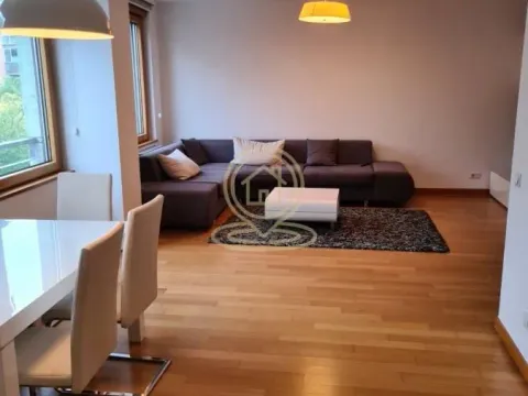 Izdavanje, trosoban stan, 83m², Vračar Hram, Vračar Sve Podlokacije - image 2