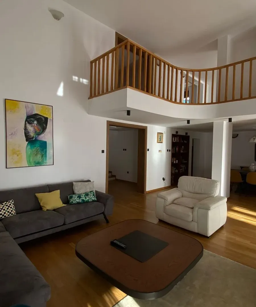 Rent, house, 285m², Gorica C, Podgorica